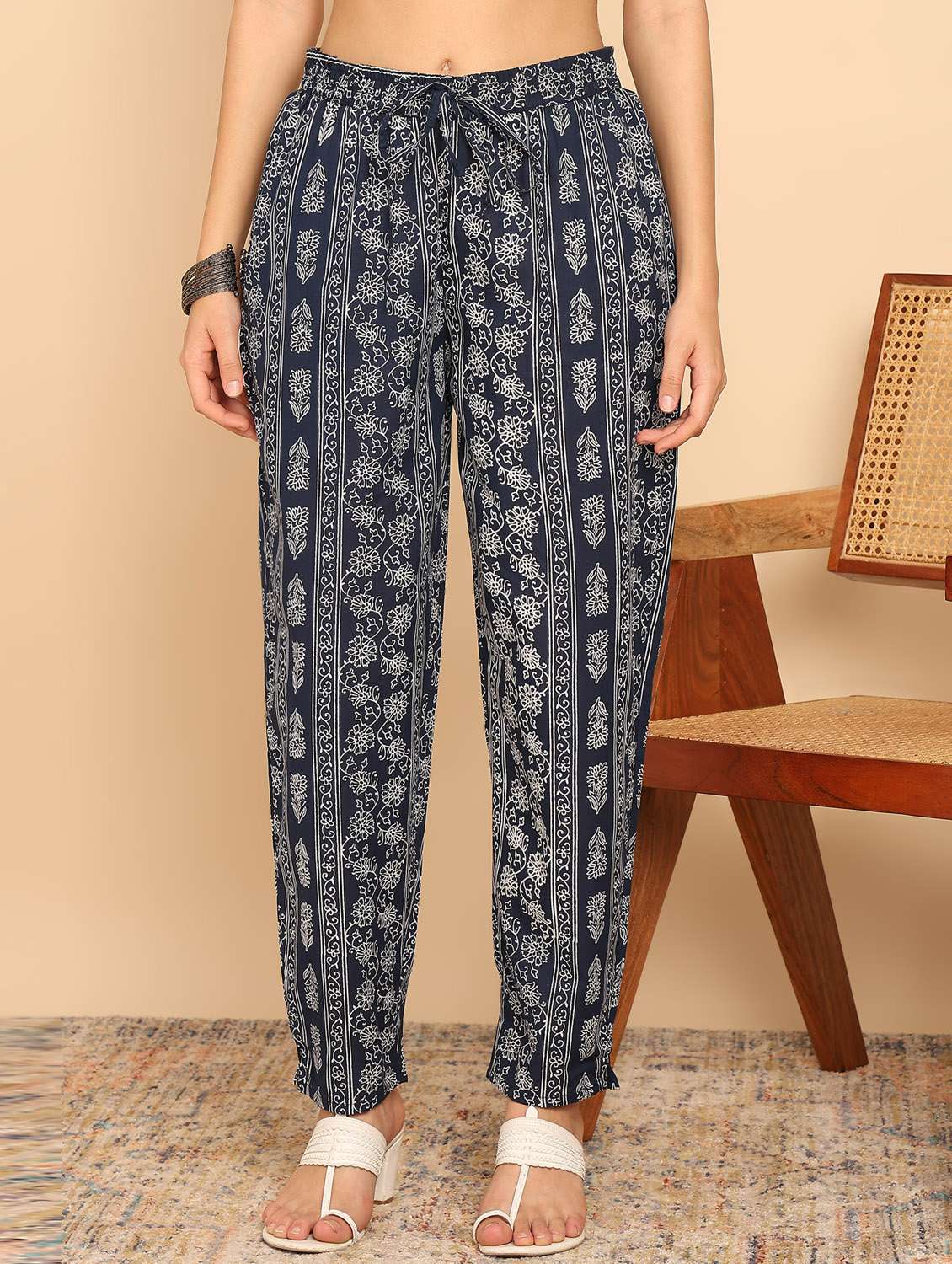 women long sleeve anarkali kurta pant with dupatta set - 21957930 -  Standard Image - 4