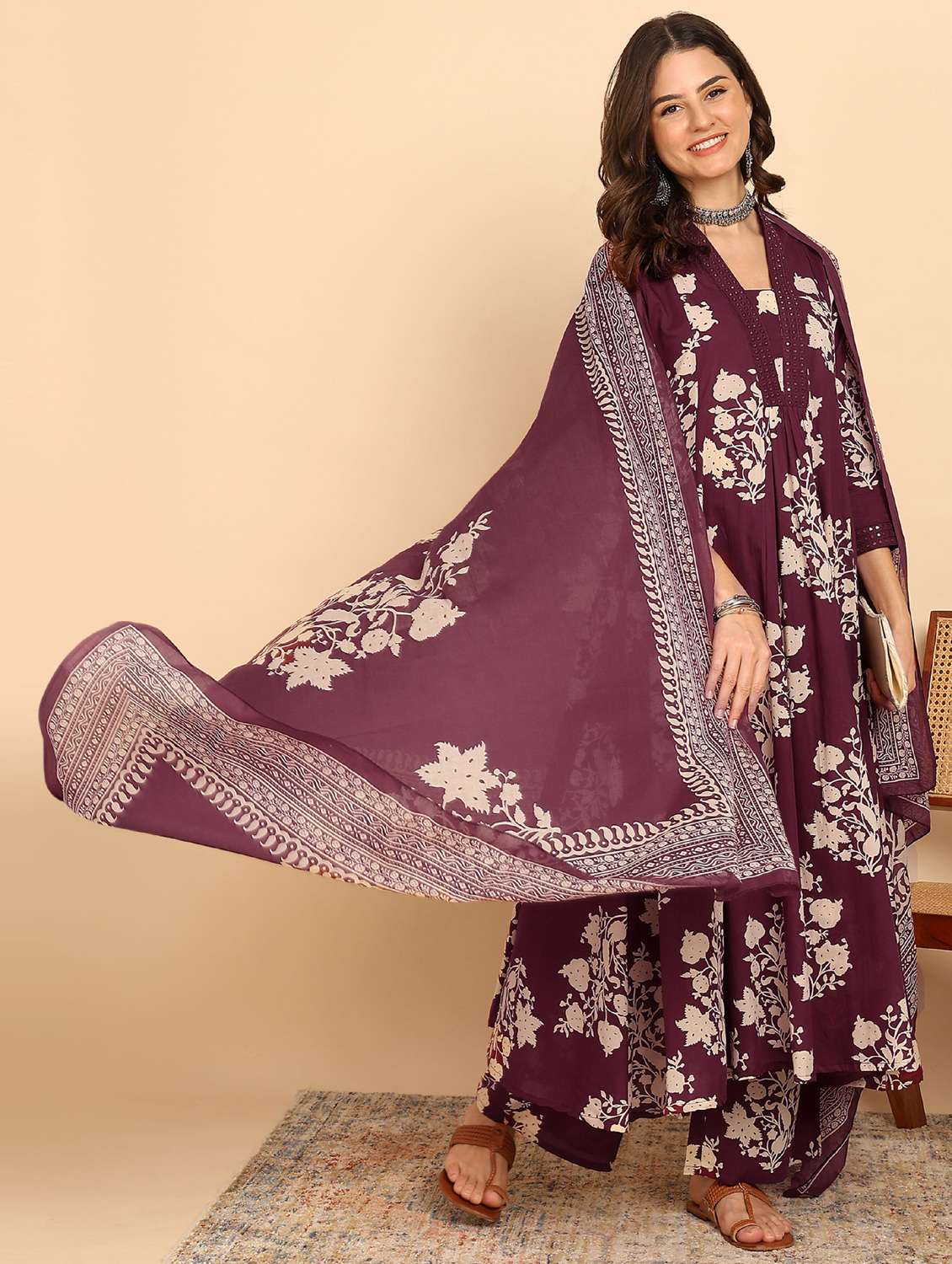 women three quarter sleeve kurta palazzo with dupatta set - 21957933 -  Standard Image - 1