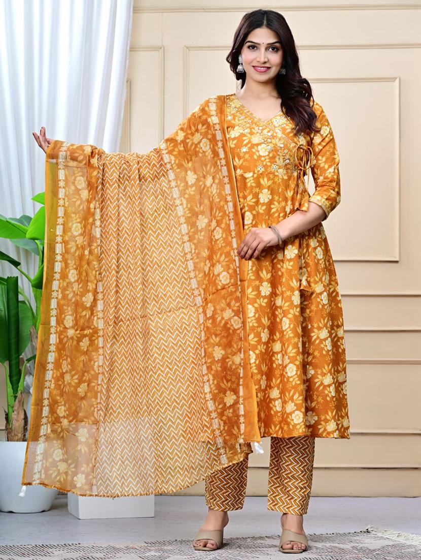 women three quarter sleeve anarkali kurta pant with dupatta set - 21958327 -  Standard Image - 1