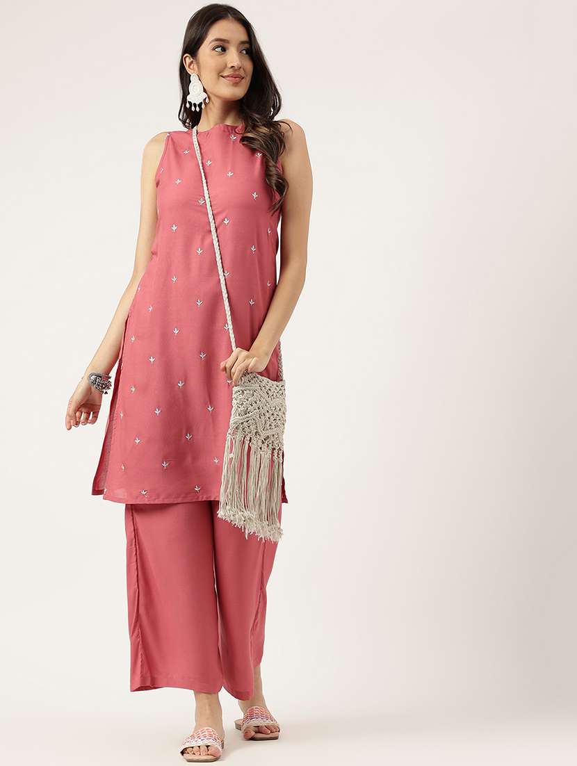 women embroidered sleeveless kurta palazzo set