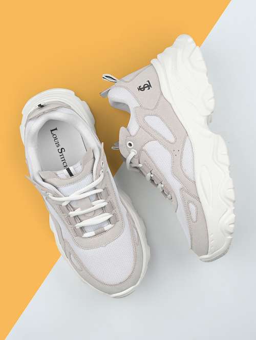 women solid lace up sneaker
