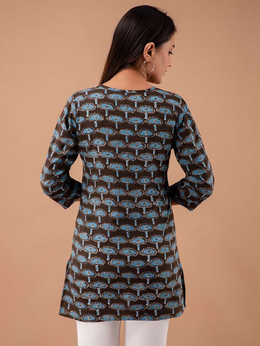 women three quarter sleeve straight kurti - 21958456 -  Standard Image - 4