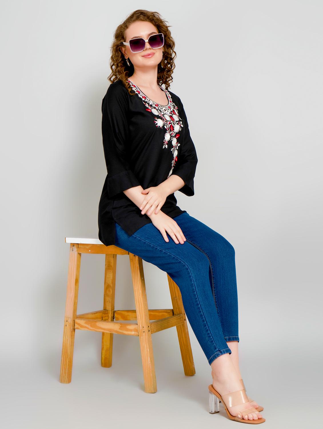 women embroidered three quarter sleeve straight kurti - 21959375 - Standard Image - 4