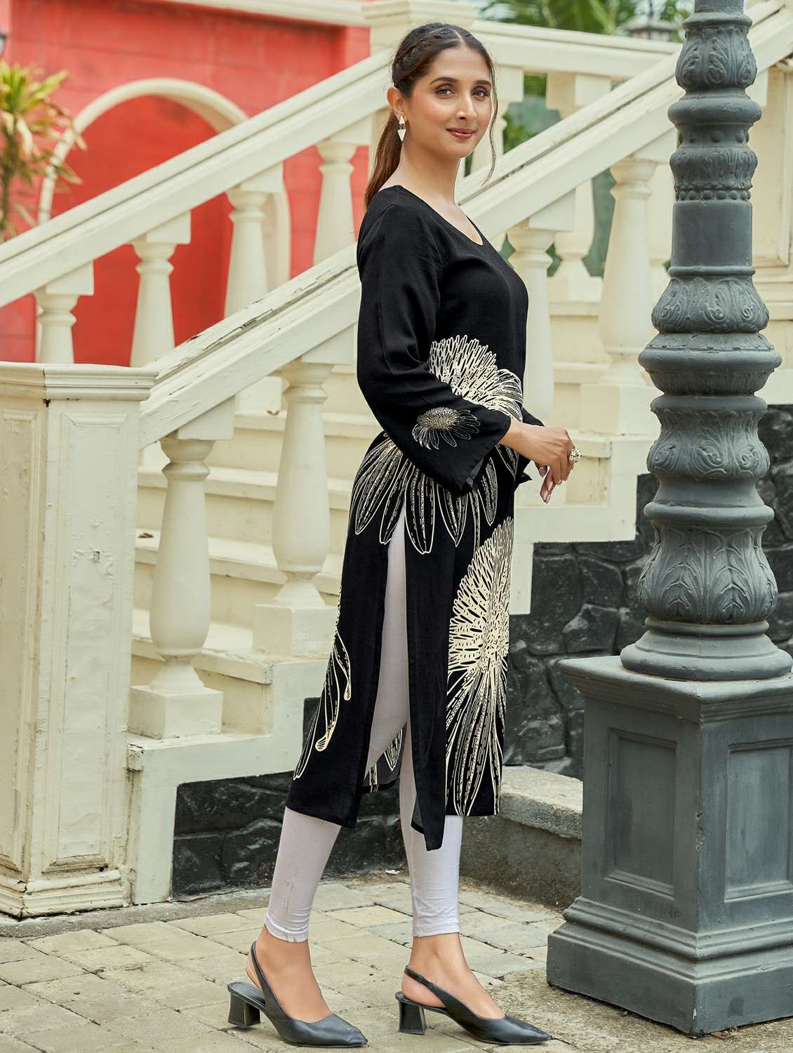 women floral printed long sleeve straight kurta - 21959409 - Standard Image - 1