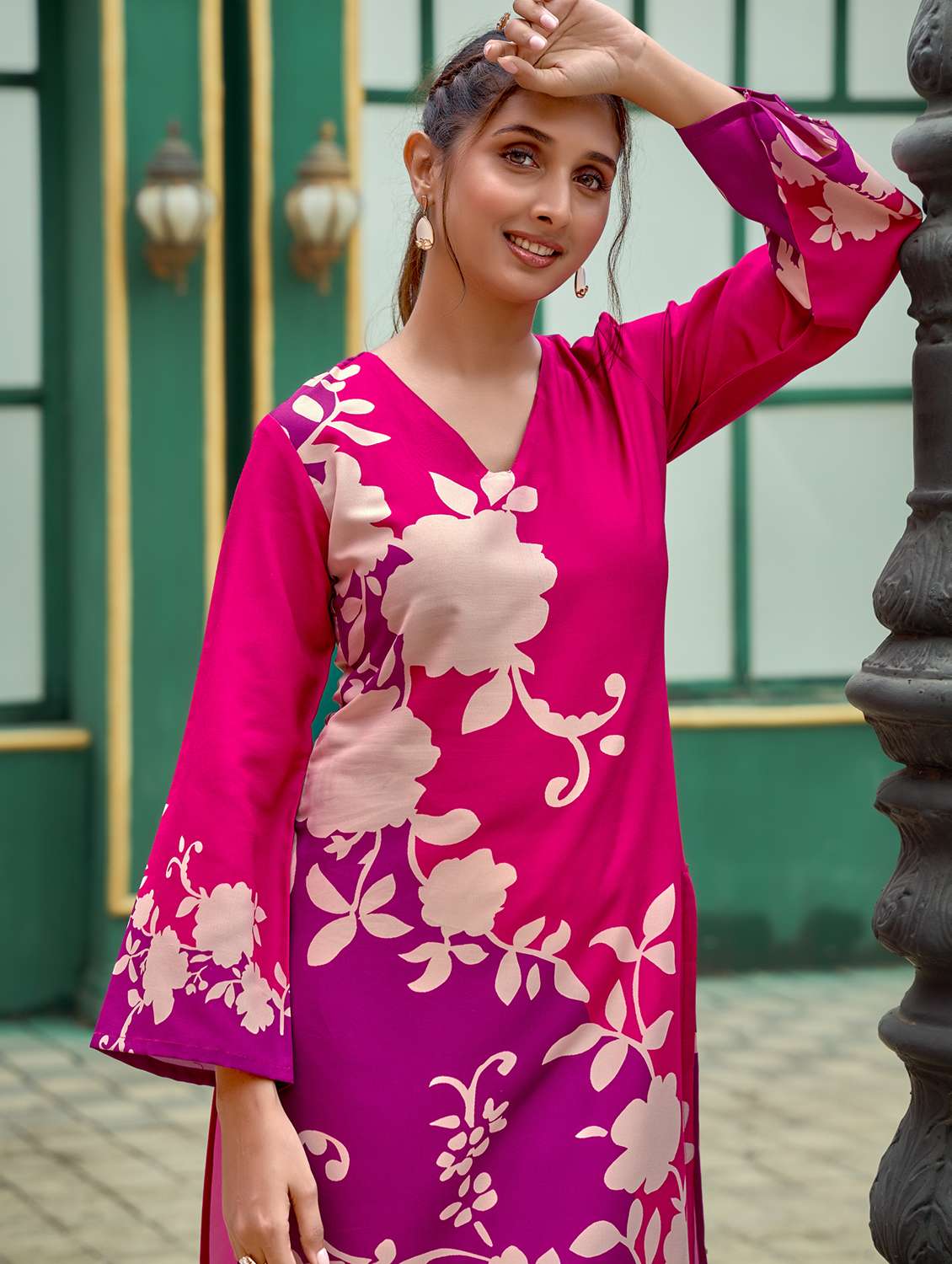 women floral printed long sleeve straight kurta - 21959410 -  Standard Image - 4