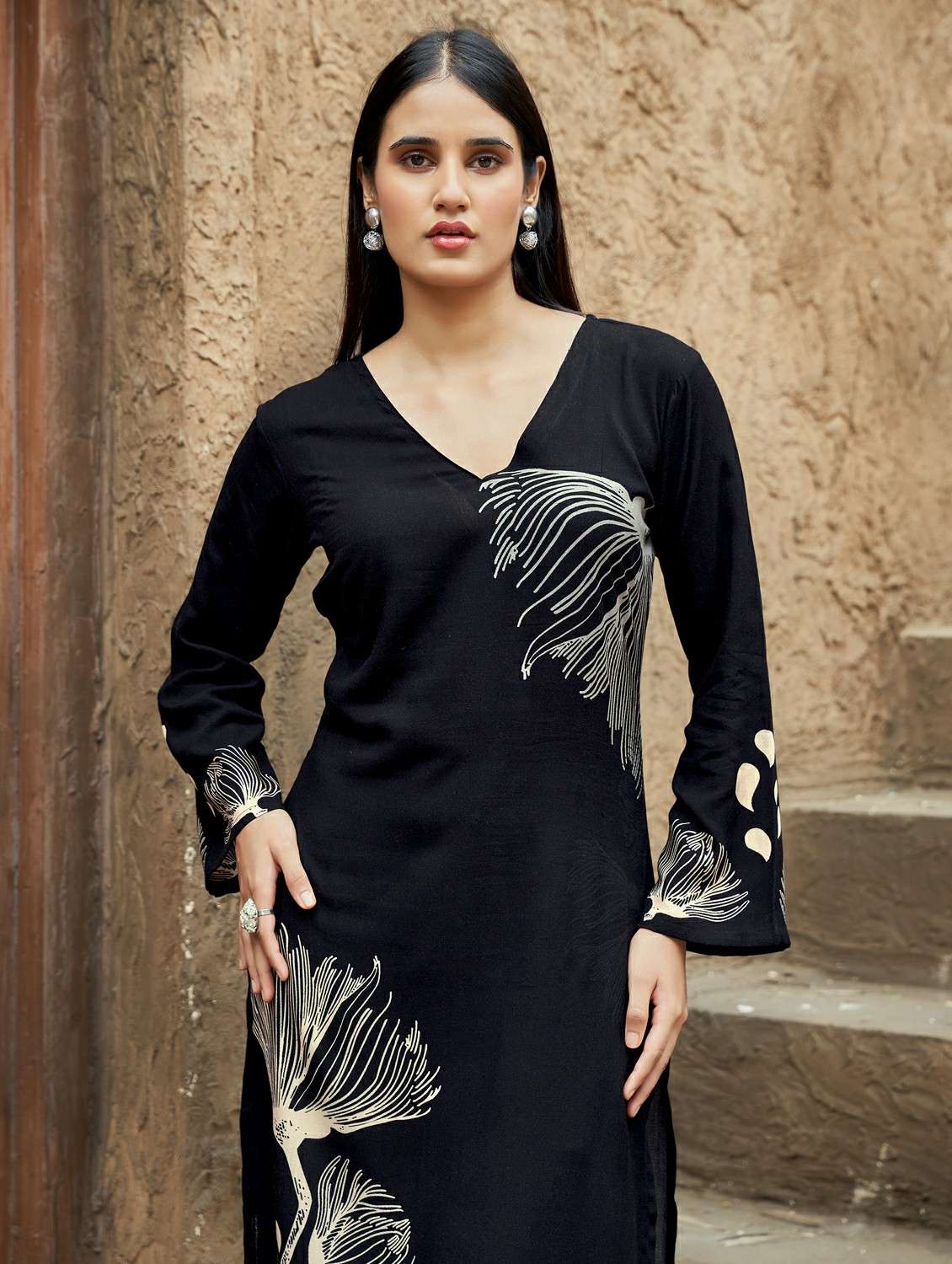 women floral printed long sleeve straight kurta - 21959412 -  Standard Image - 4