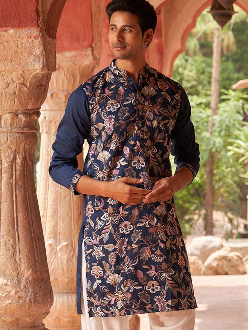 men embroidered mandarin neck long kurta