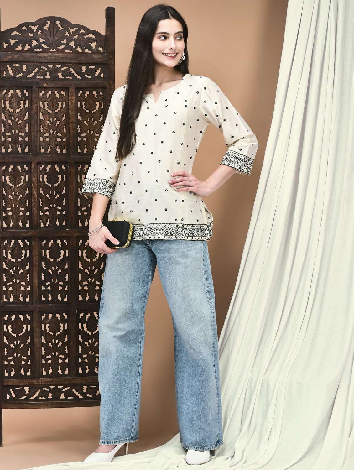 women three quarter sleeve straight kurti - 21959478 -  Standard Image - 4