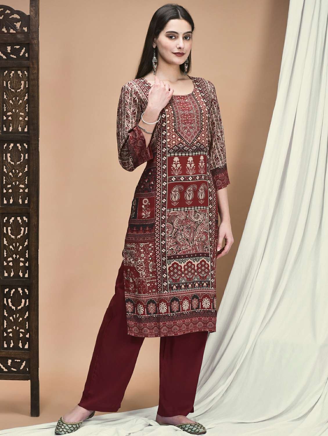 women three quarter sleeve kurta pant set - 21959505 -  Standard Image - 1