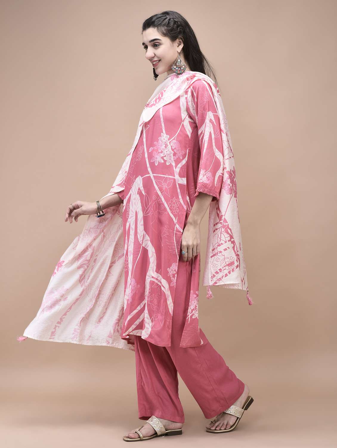 women three quarter sleeve kurta pant with dupatta set - 21959509 -  Standard Image - 1