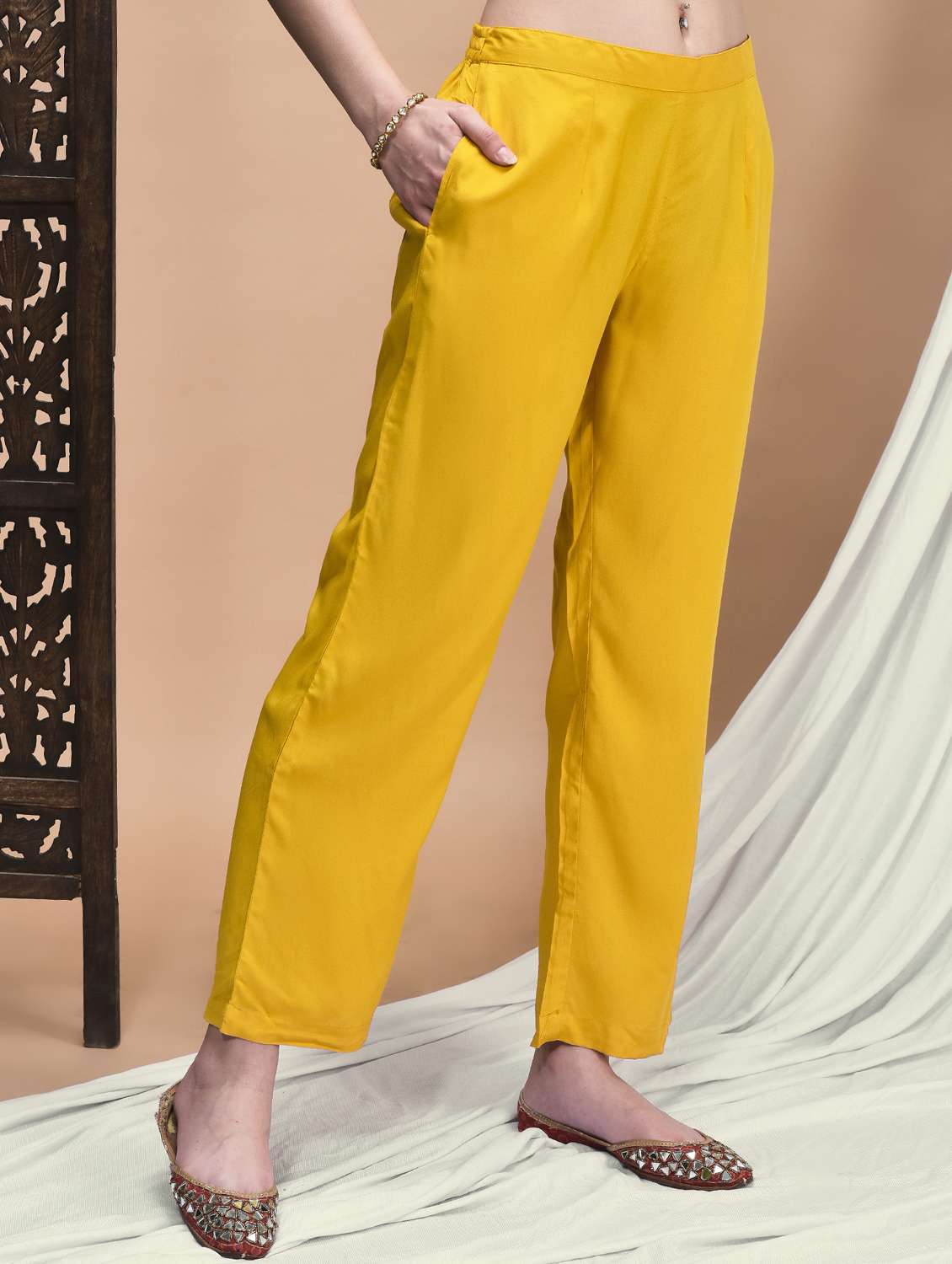 women three quarter sleeve kurta pant with dupatta set - 21959513 - Standard Image - 4