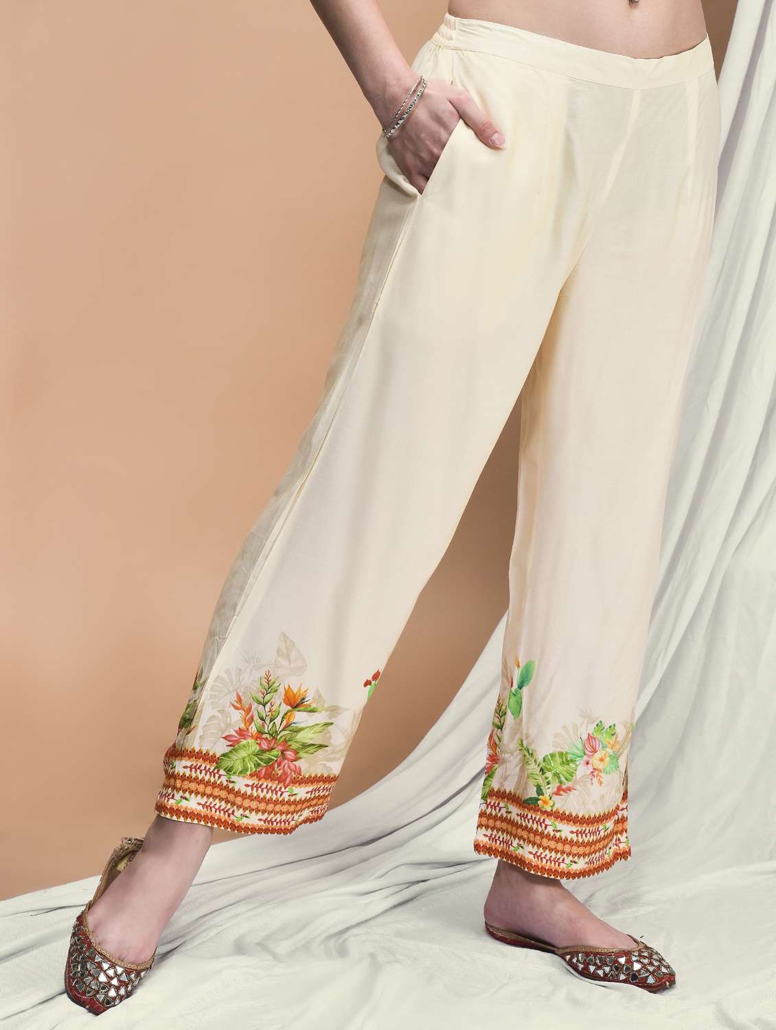 women three quarter sleeve kurta pant with dupatta set - 21959515 -  Standard Image - 4