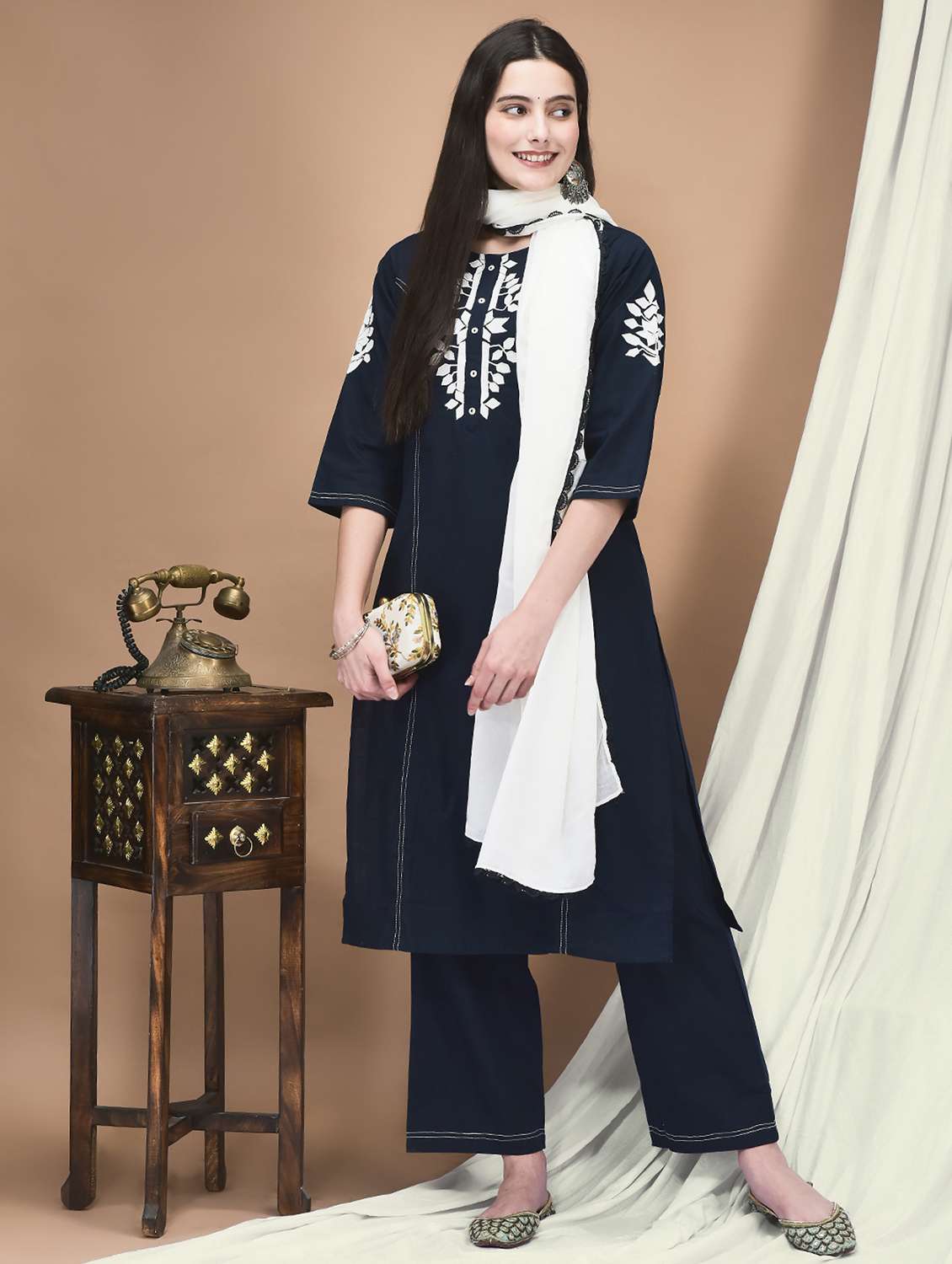 women three quarter sleeve kurta pant with dupatta set