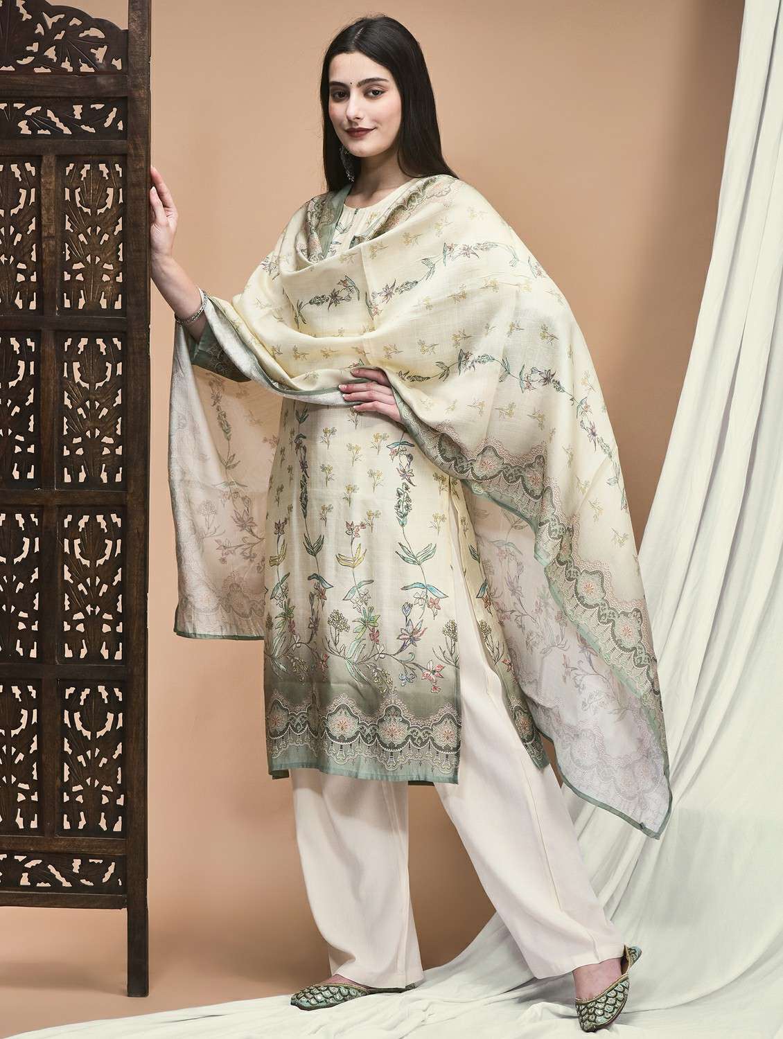 women three quarter sleeve kurta pant with dupatta set - 21959527 - Standard Image - 1