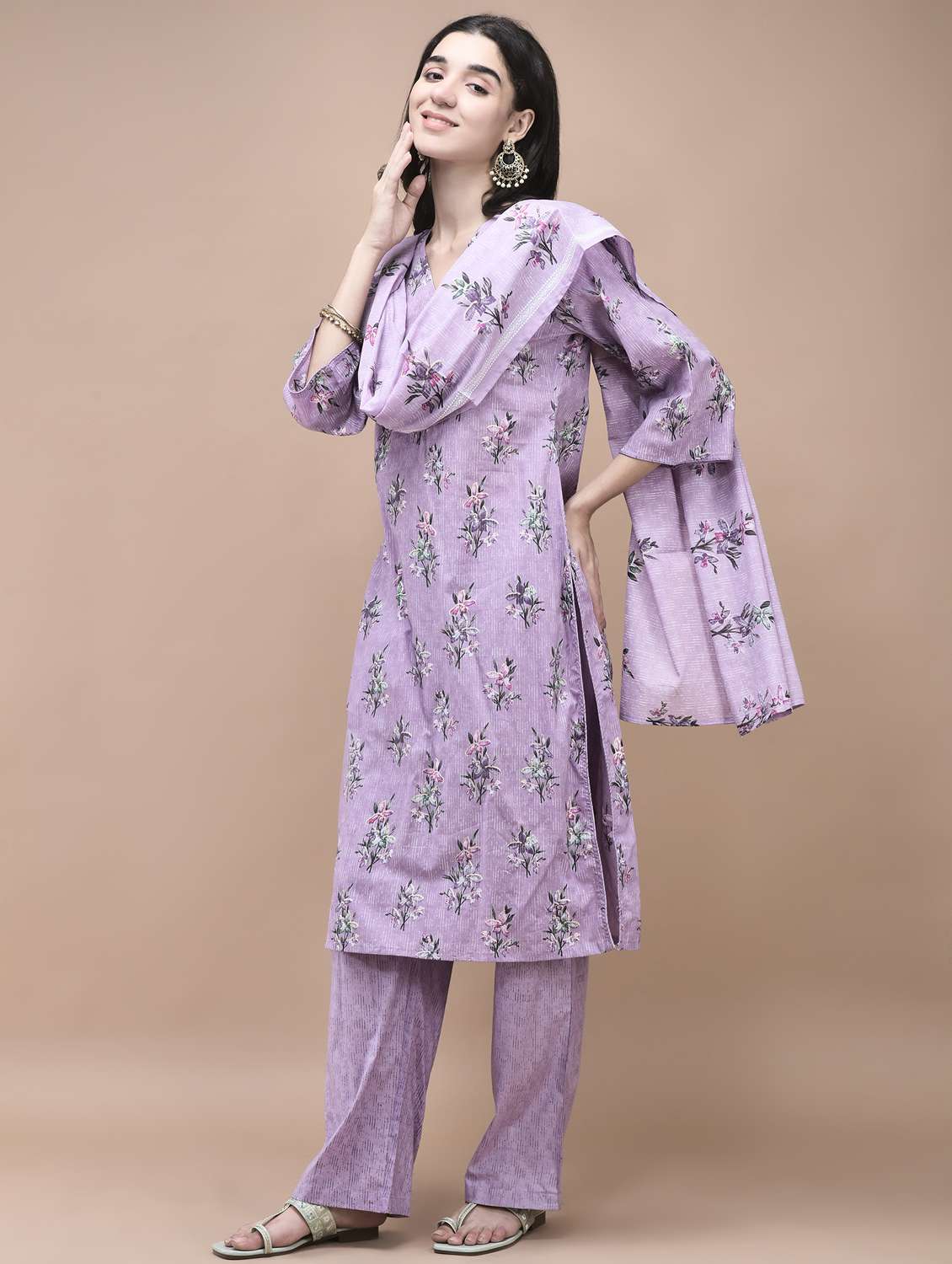 women three quarter sleeve kurta palazzo with dupatta set - 21959532 - Standard Image - 1