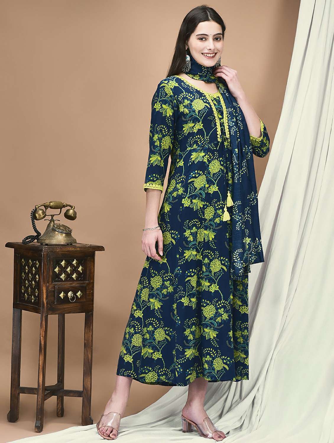 women floral three quarter sleeve kurta dupatta set - 21959534 - Standard Image - 1