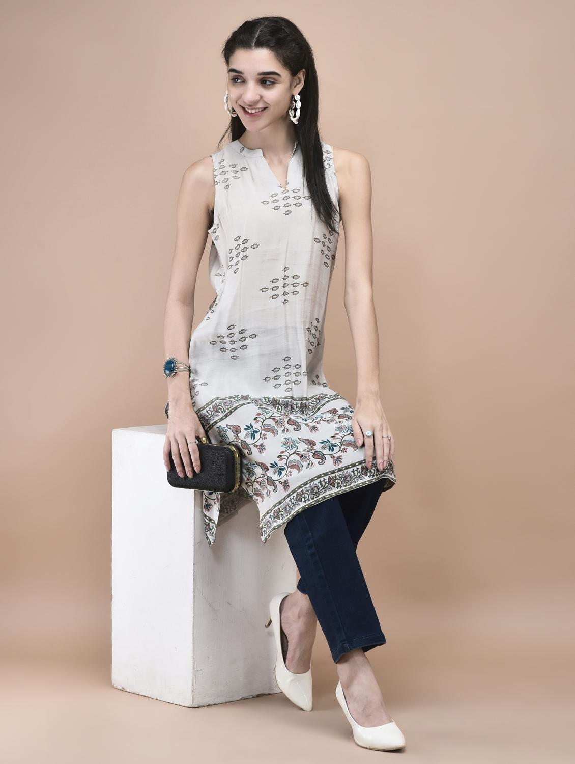 women off white printed sleeveless straight kurta - 21959539 -  Zoom Image - 0