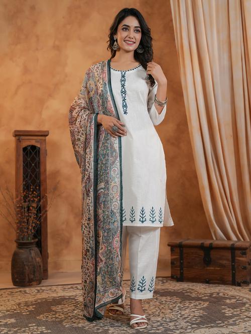 women three quarter sleeve kurta pant with dupatta set - 21959557 -  Standard Image - 0