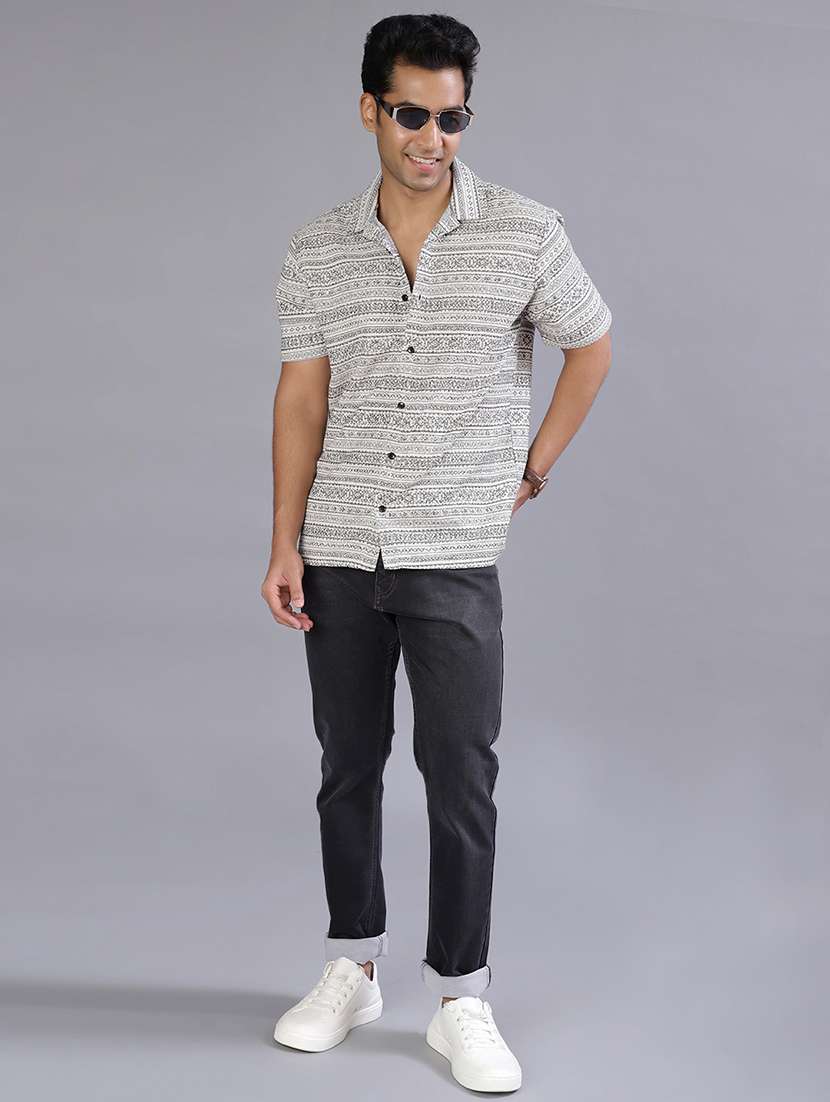 men solid mid rise slim fit jeans - 21959668 -  Standard Image - 4