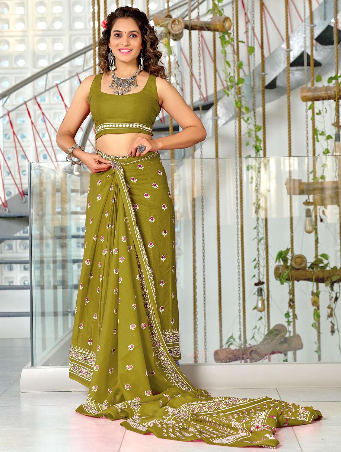 women printed ready to wear saree with blouse - 21960197 -  Standard Image - 1