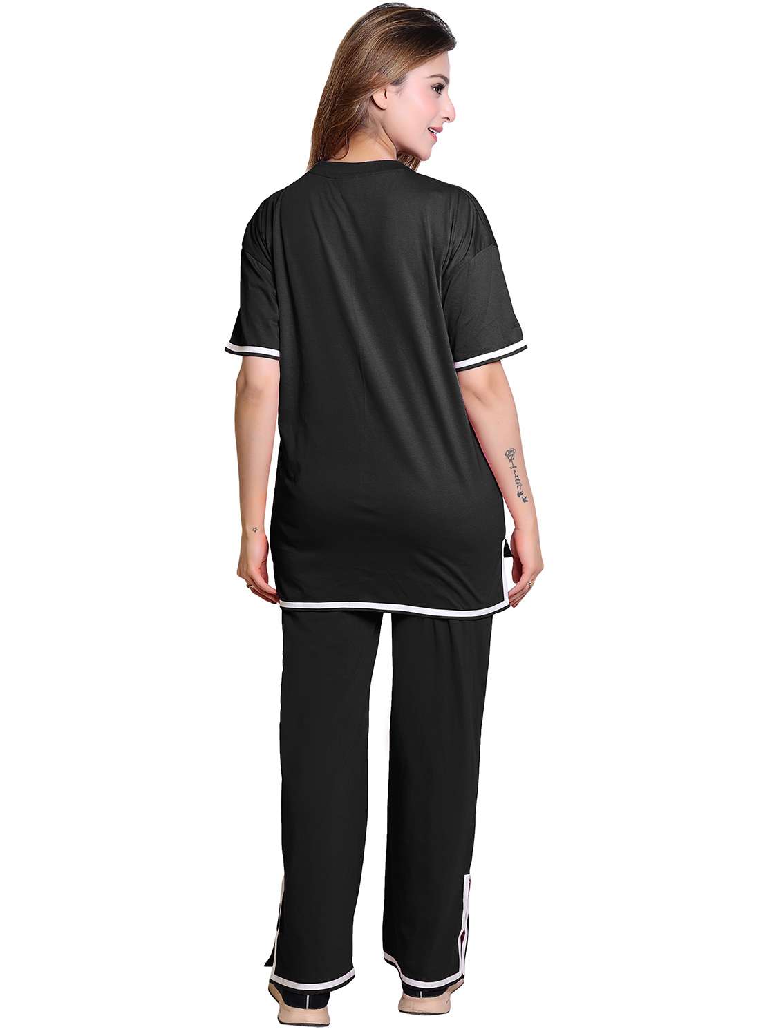 women solid short sleeve t-shirt & trouser co ord set - 21960317 -  Standard Image - 4
