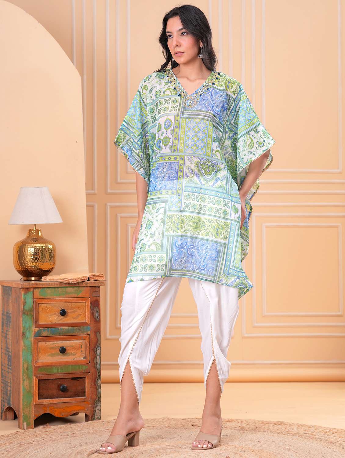 women printed kimono sleeve dhoti kaftan kurta set - 21960360 - Standard Image - 4