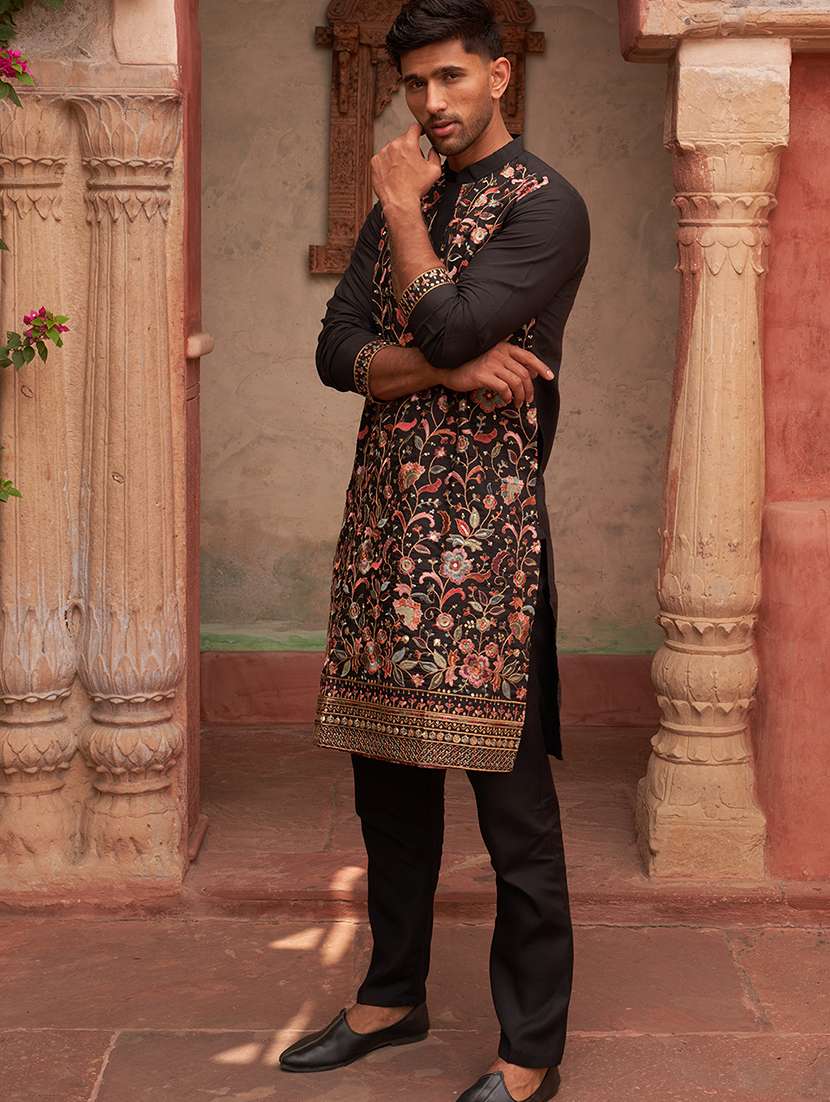 men black embroidered kurta and pyjama set  - 21960404 -  Standard Image - 4