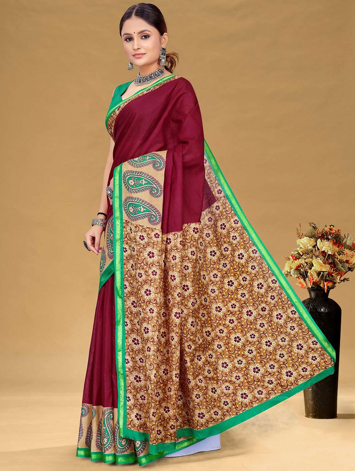 women printed casual wear saree with blouse - 21960479 -  Standard Image - 1