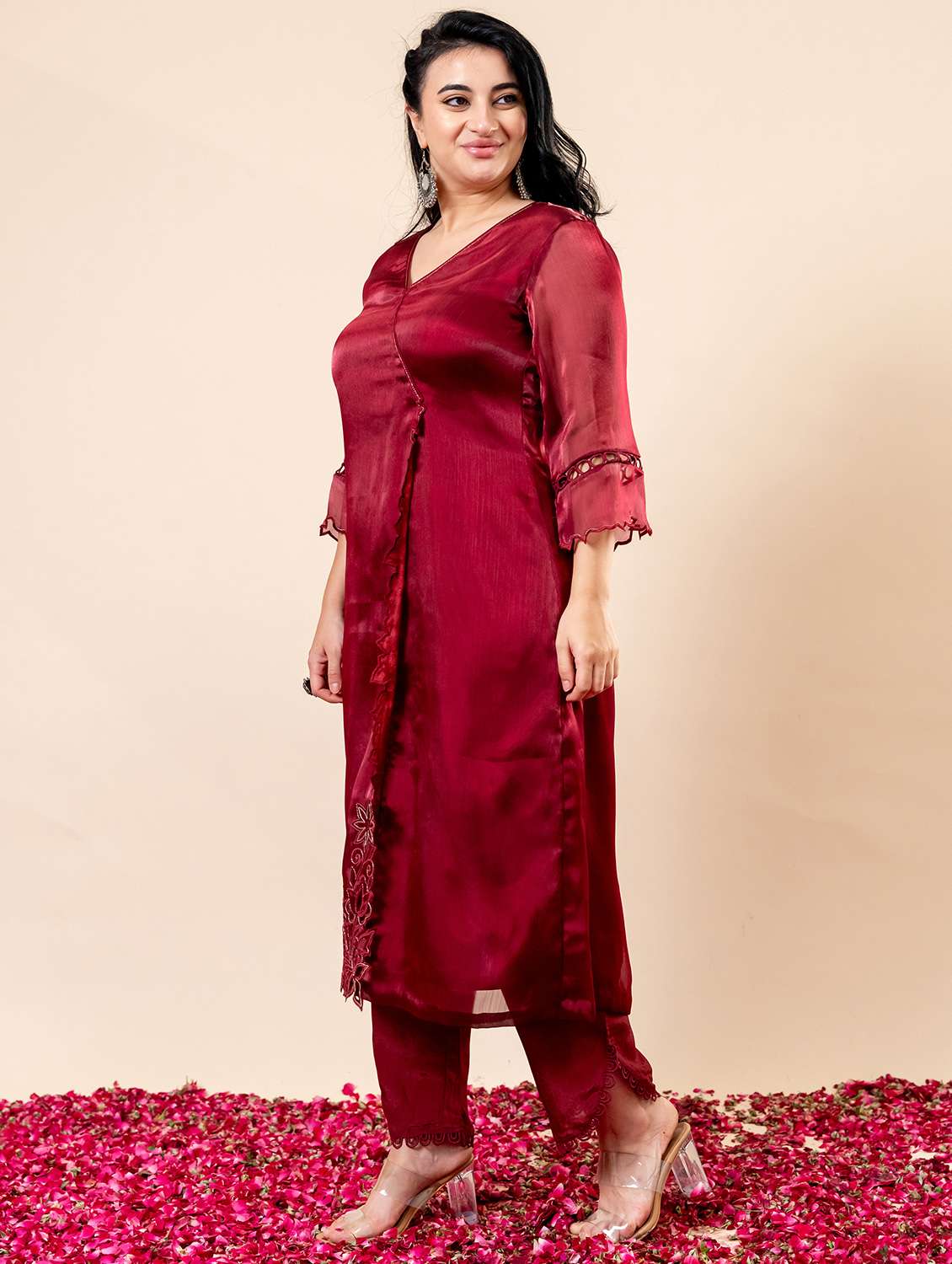women three quarter sleeve kurta pant set - 21960599 - Standard Image - 4