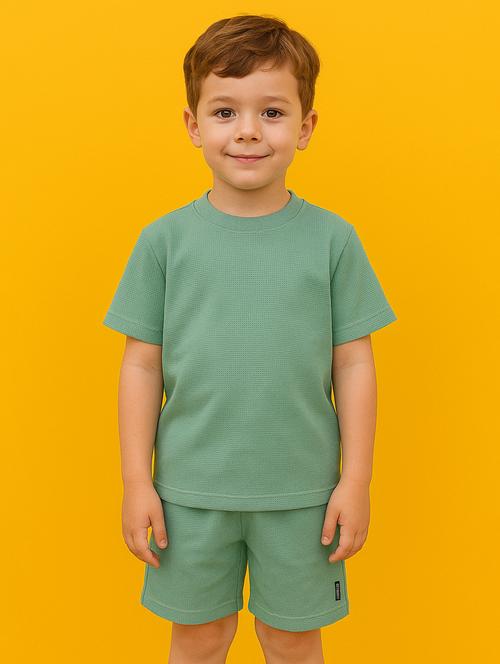 boys solid t-shirt & shorts co-ord set - 21960664 -  Standard Image - 0