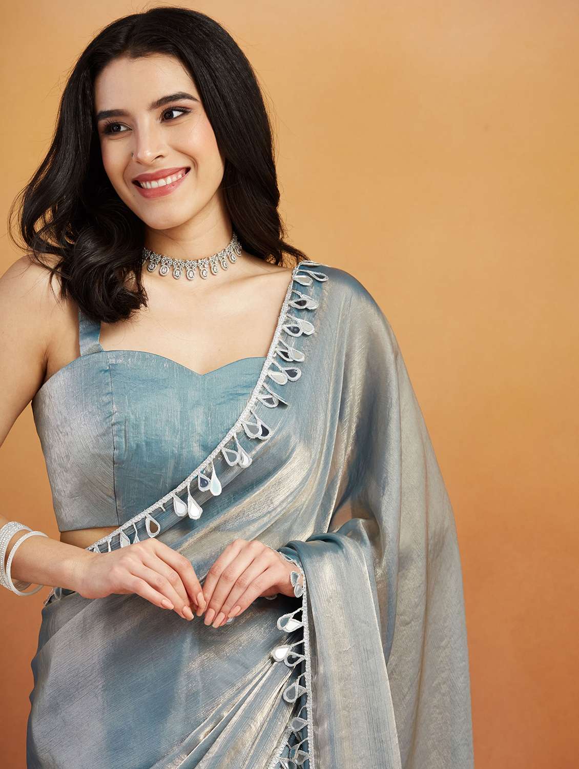 women solid with embellished bordered ready to wear saree with blouse - 21961288 -  Standard Image - 4