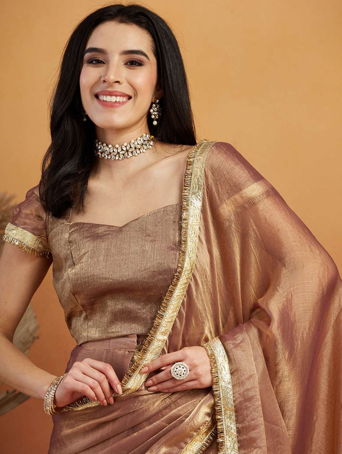 women solid with embellished bordered saree with blouse - 21961289 -  Standard Image - 4