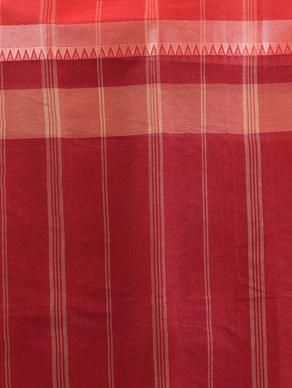 women self design tant saree - 21961461 - Standard Image - 4