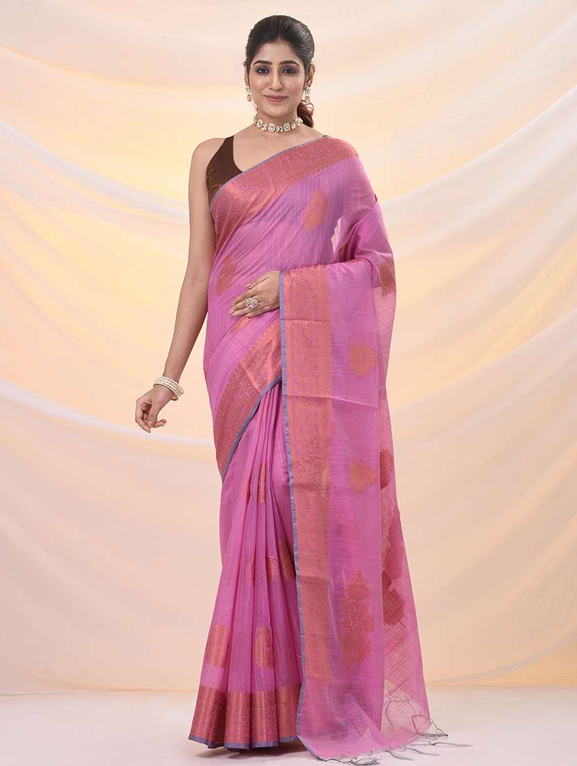 women self design handloom saree with blouse - 21961486 - Zoom Image - 0