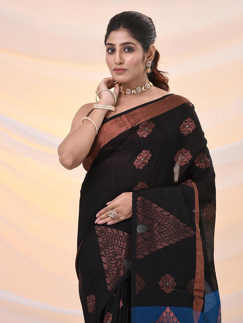 women self design handloom saree with blouse - 21961535 - Standard Image - 4