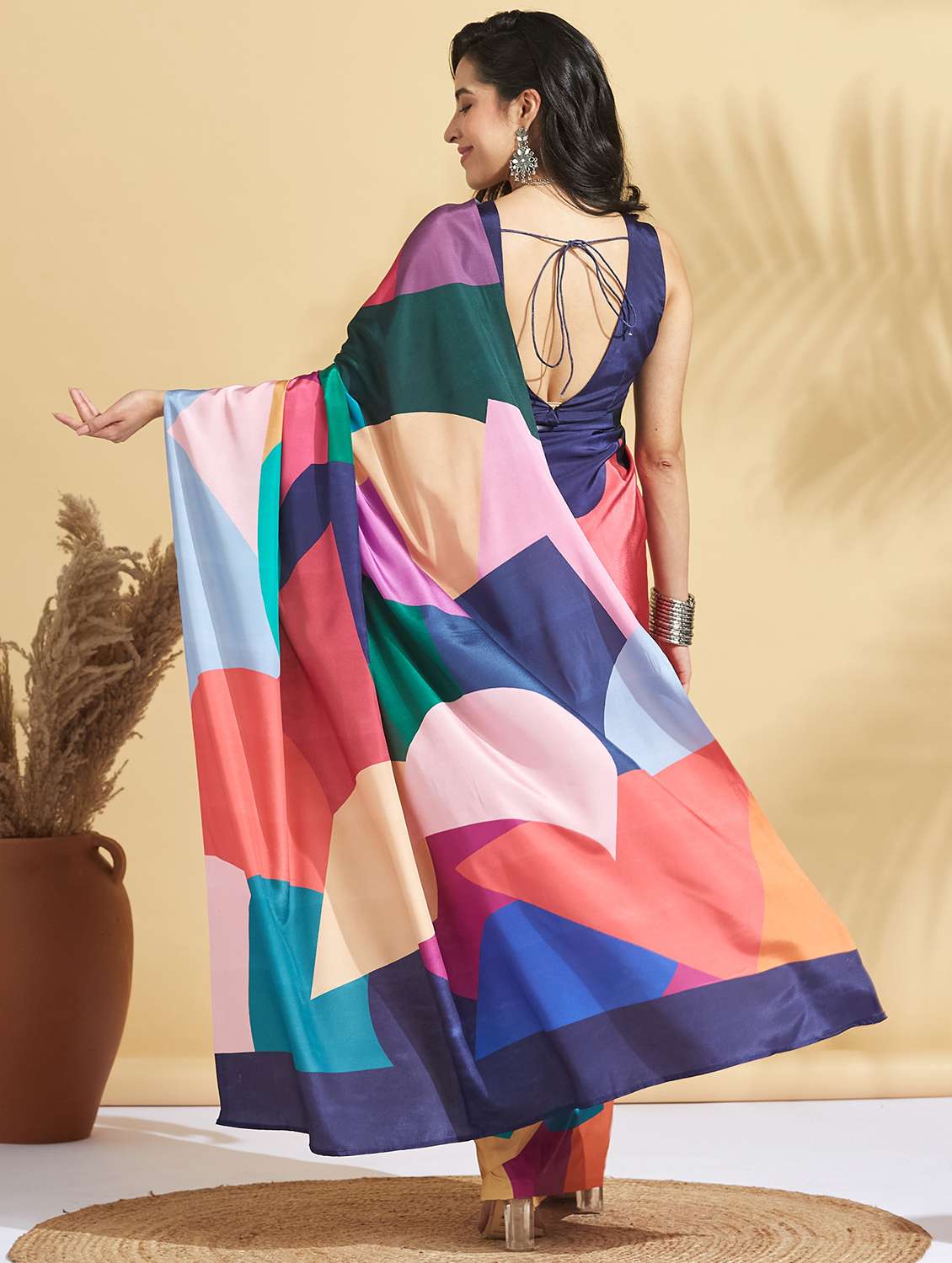 women printed ready to wear saree with blouse - 21961595 -  Standard Image - 4