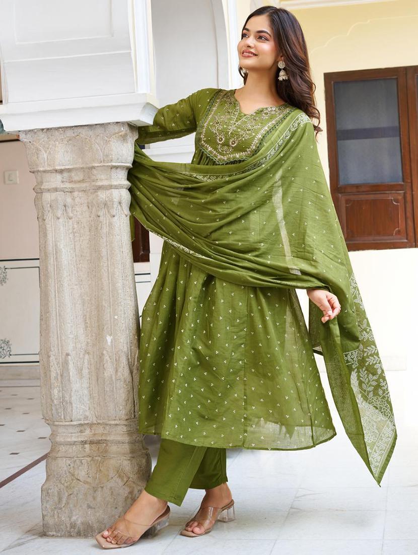 women three quarter sleeve kurta pant with dupatta set - 21961641 -  Standard Image - 1
