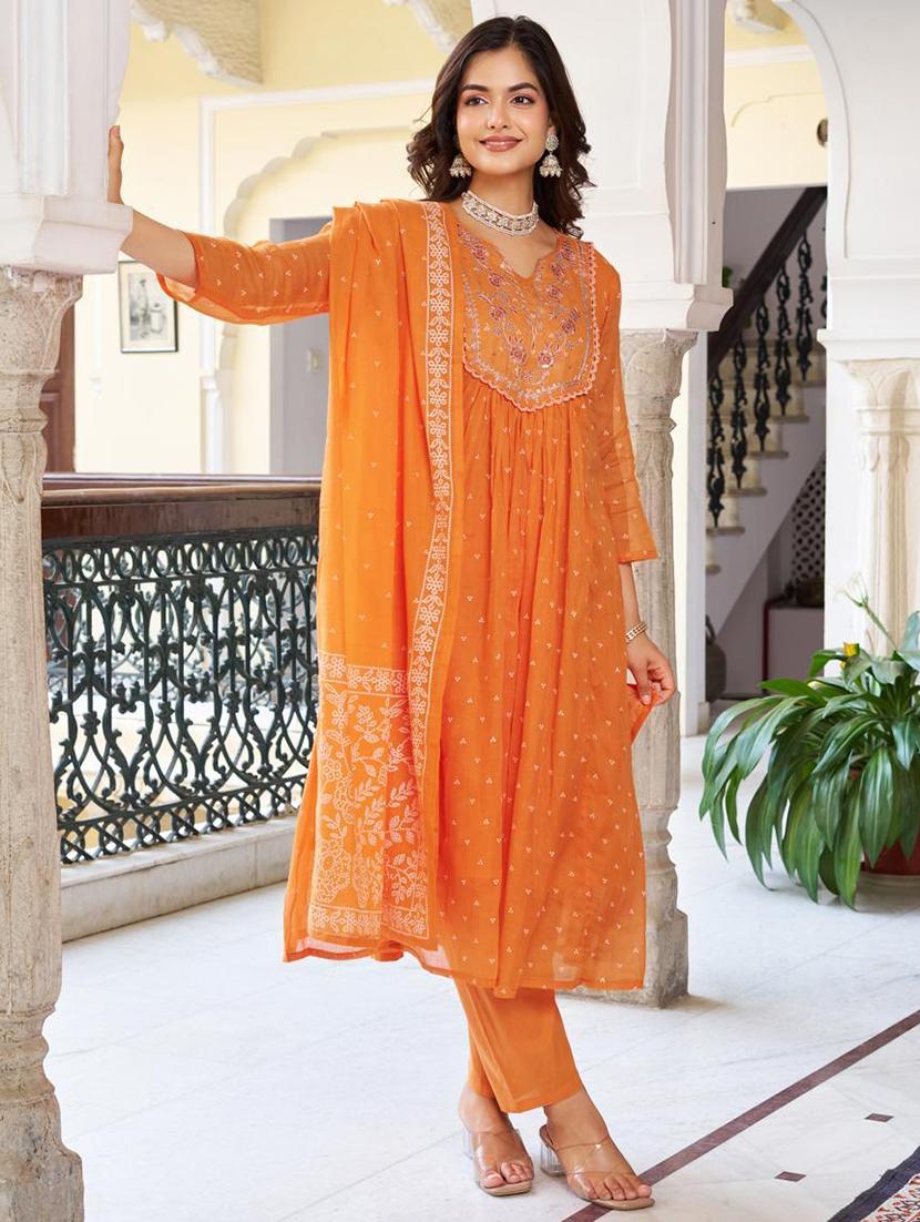 women three quarter sleeve kurta pant with dupatta set - 21961642 - Standard Image - 1