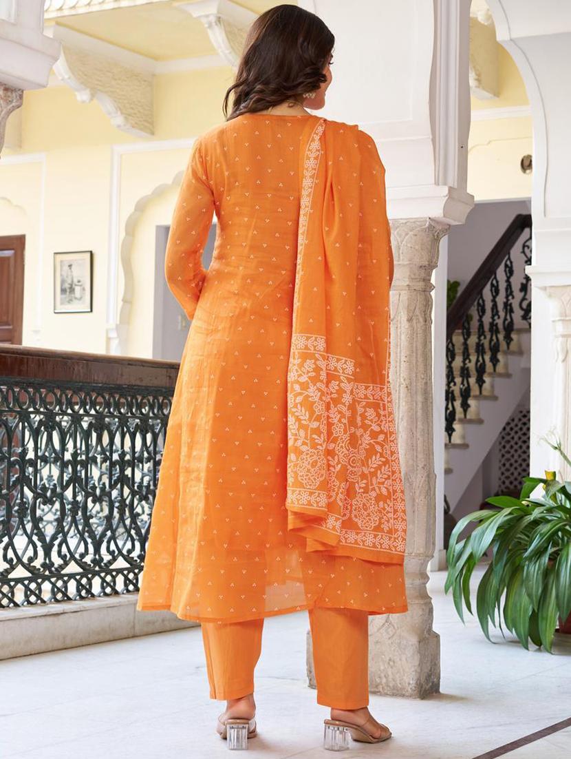 women three quarter sleeve kurta pant with dupatta set - 21961642 - Standard Image - 4