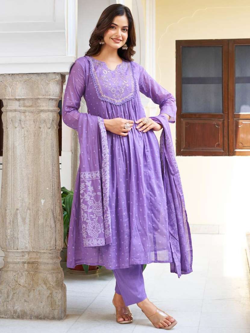 women three quarter sleeve kurta pant with dupatta set - 21961643 -  Standard Image - 1