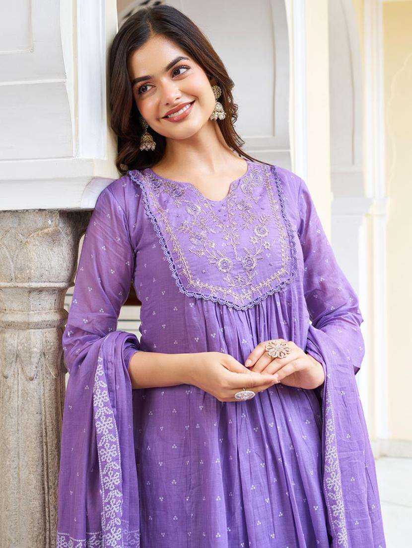 women three quarter sleeve kurta pant with dupatta set - 21961643 -  Standard Image - 1