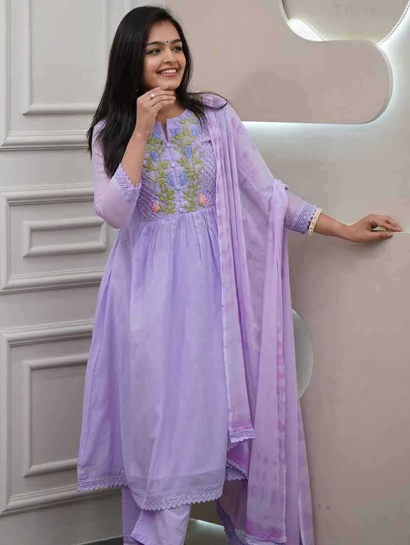 women three quarter sleeve kurta pant with dupatta set - 21961645 -  Standard Image - 1