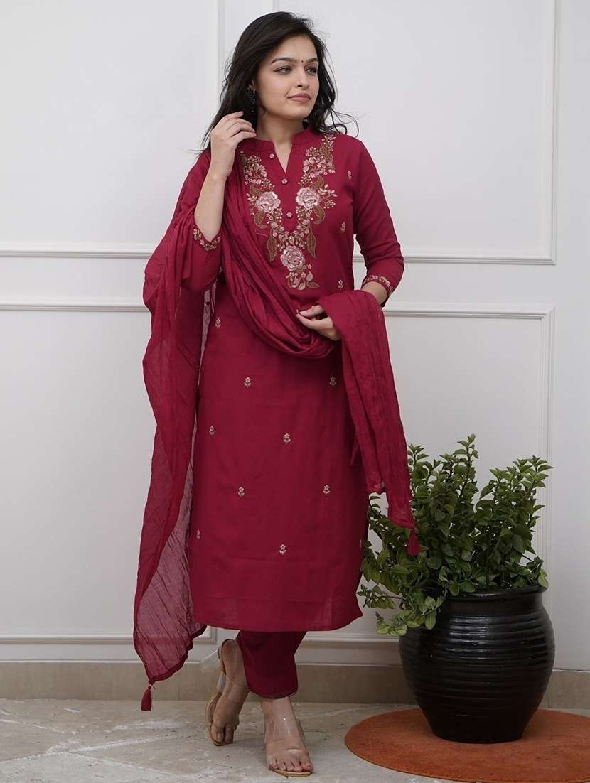 women three quarter sleeve kurta pant with dupatta set - 21961647 -  Standard Image - 1