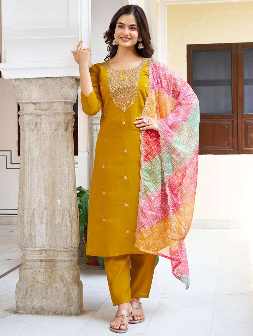 women three quarter sleeve kurta pant with dupatta set