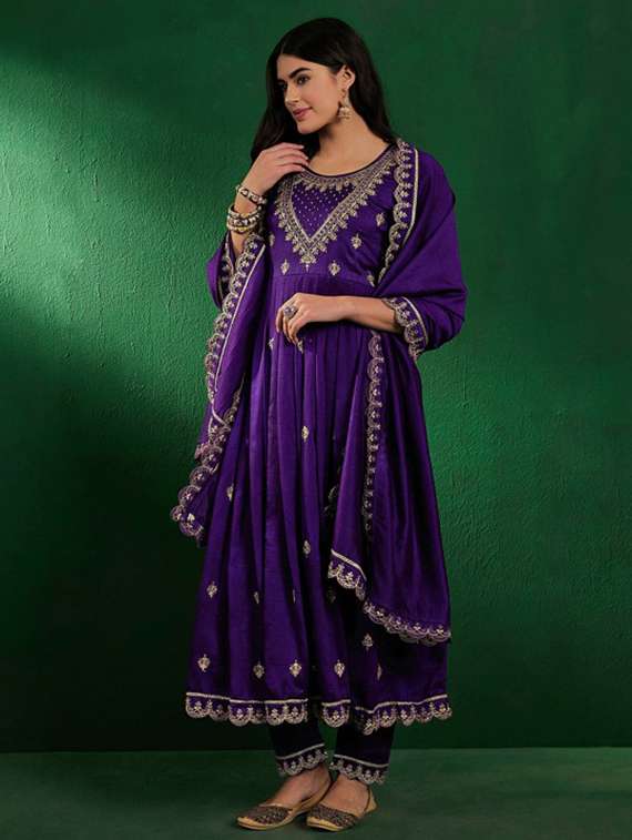 women three quarter sleeve kurta pant with dupatta set - 21961658 - Standard Image - 1