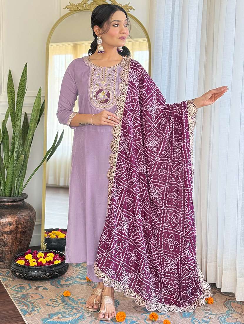 women three quarter sleeve kurta pant with dupatta set - 21961667 - Standard Image - 1