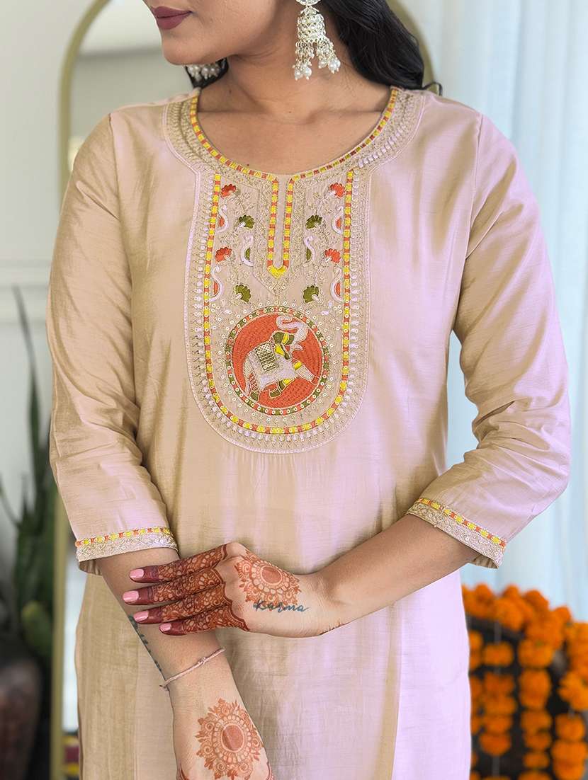 women three quarter sleeve kurta pant with dupatta set - 21961668 - Standard Image - 4