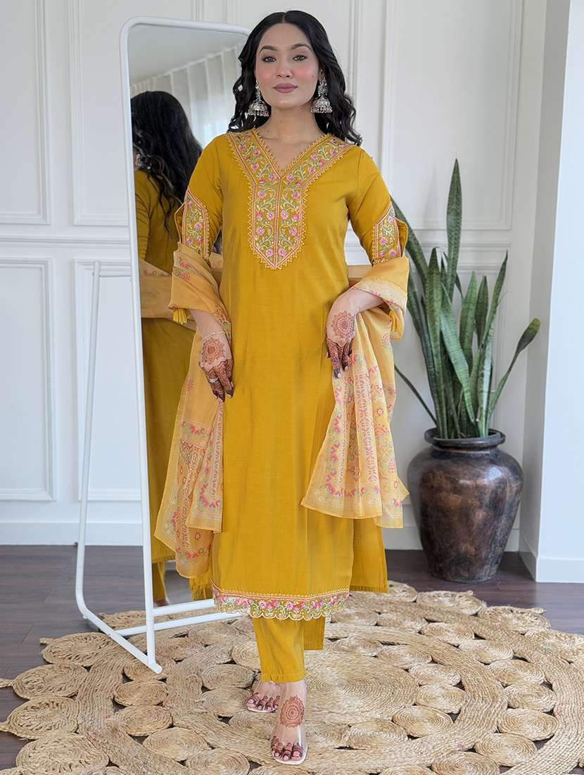 women three quarter sleeve kurta pant with dupatta set