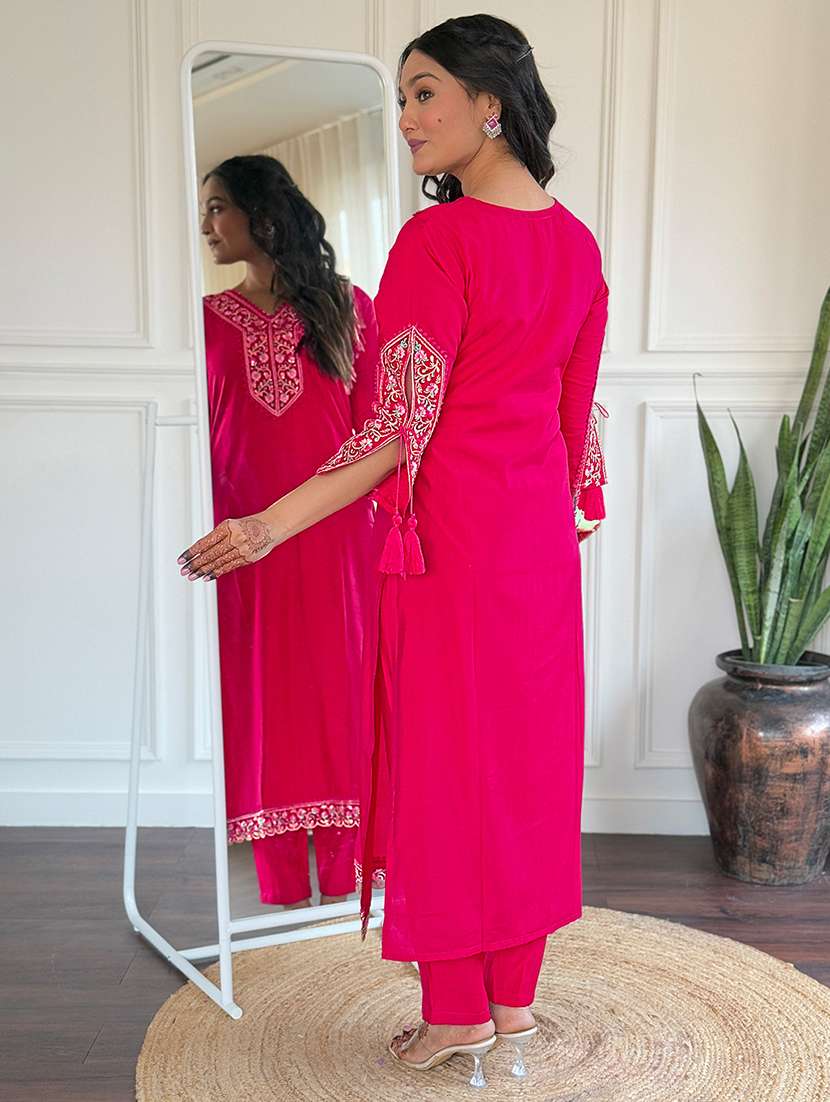 women three quarter sleeve kurta pant with dupatta set - 21961671 - Standard Image - 4