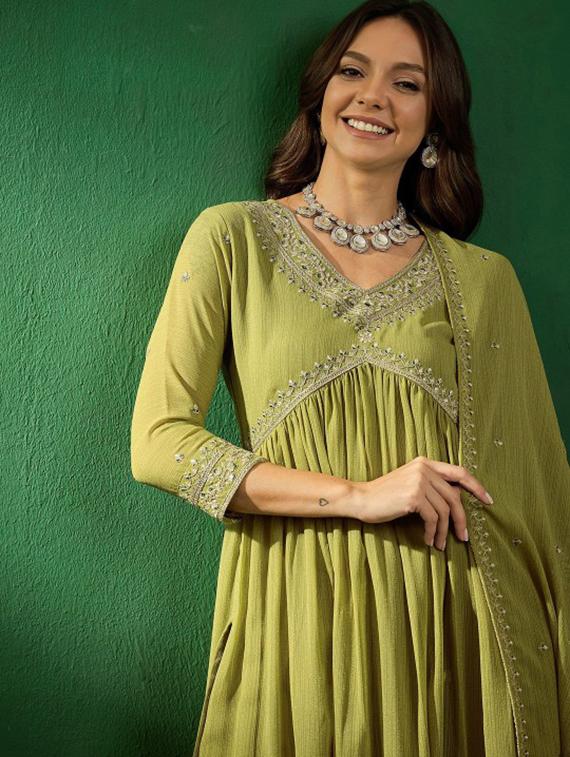 women three quarter sleeve anarkali kurta pant with dupatta set - 21961681 - Standard Image - 4